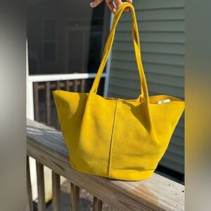 Portland leather OS Devan in Hello Yellow color